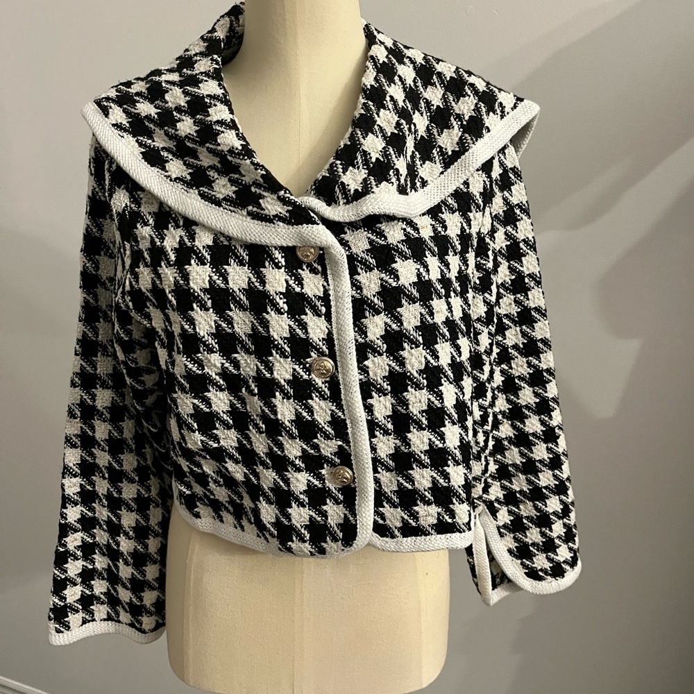SHEIN Black and White Houndstooth Blazer